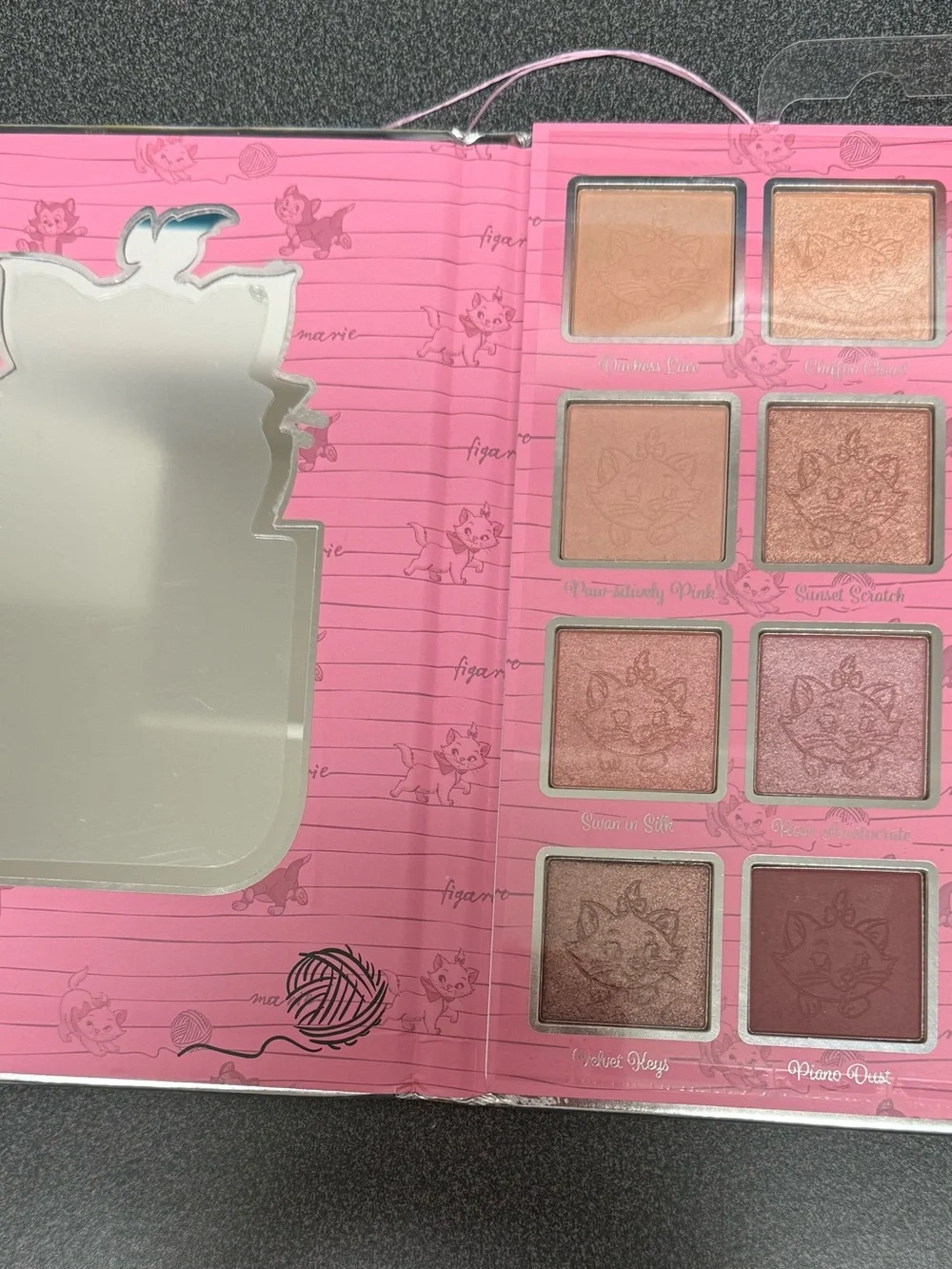 Disney The Aristocats Marie Eyeshadow Palette *NEW